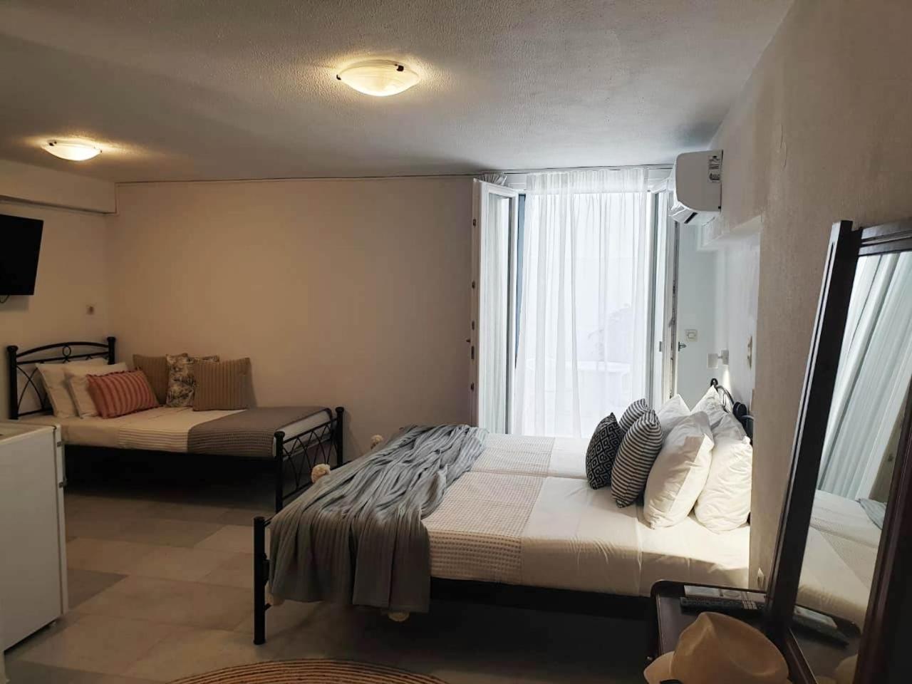 Apartamento Anemos Town Naxos City Exterior foto